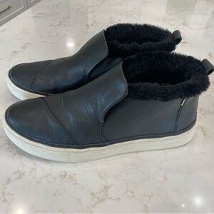 Toms Paxton Faux Fur Lined 1/2 Boot/Sneaker SZ 7